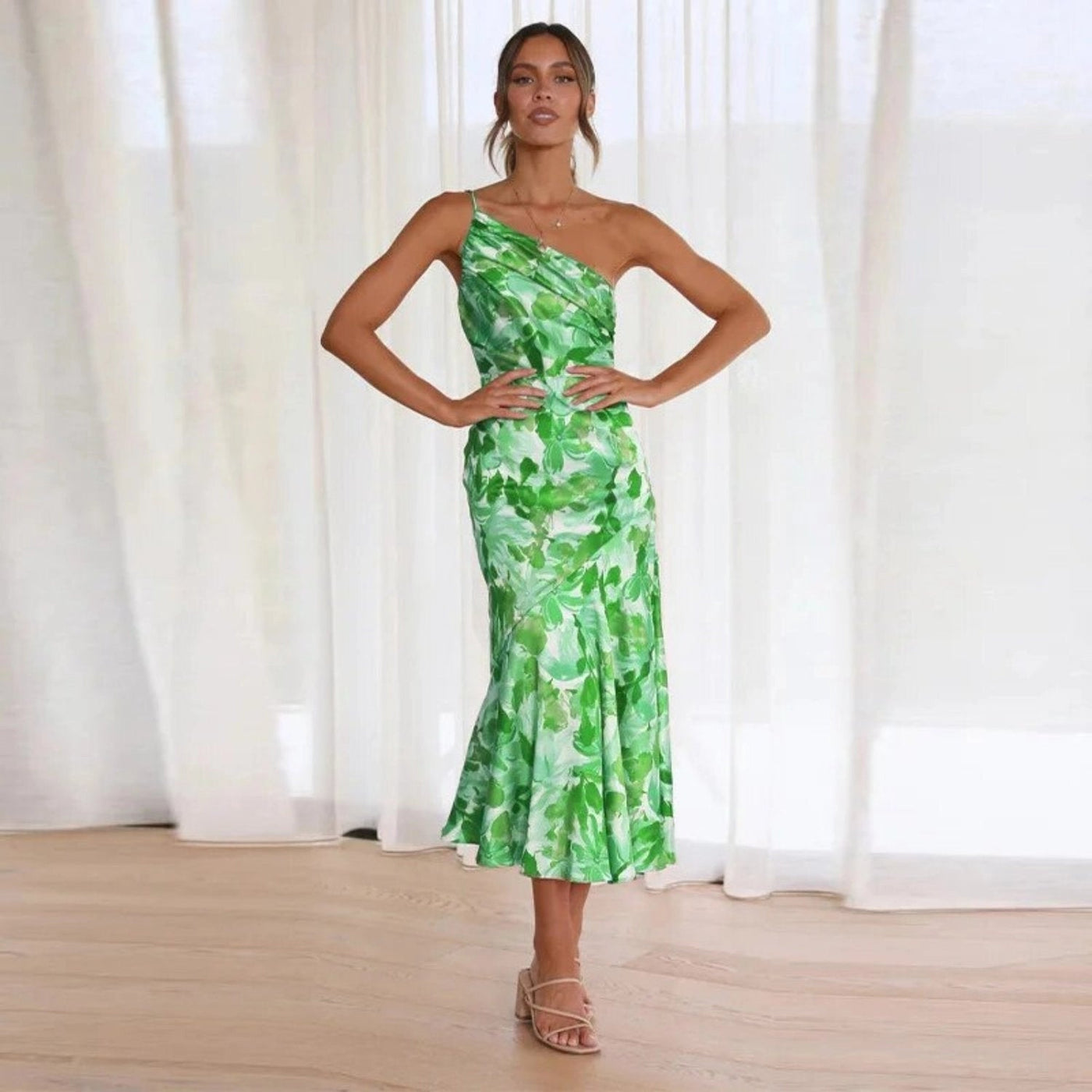 Alice | Asymmetrisches Maxikleid mit floralem Muster für Damen