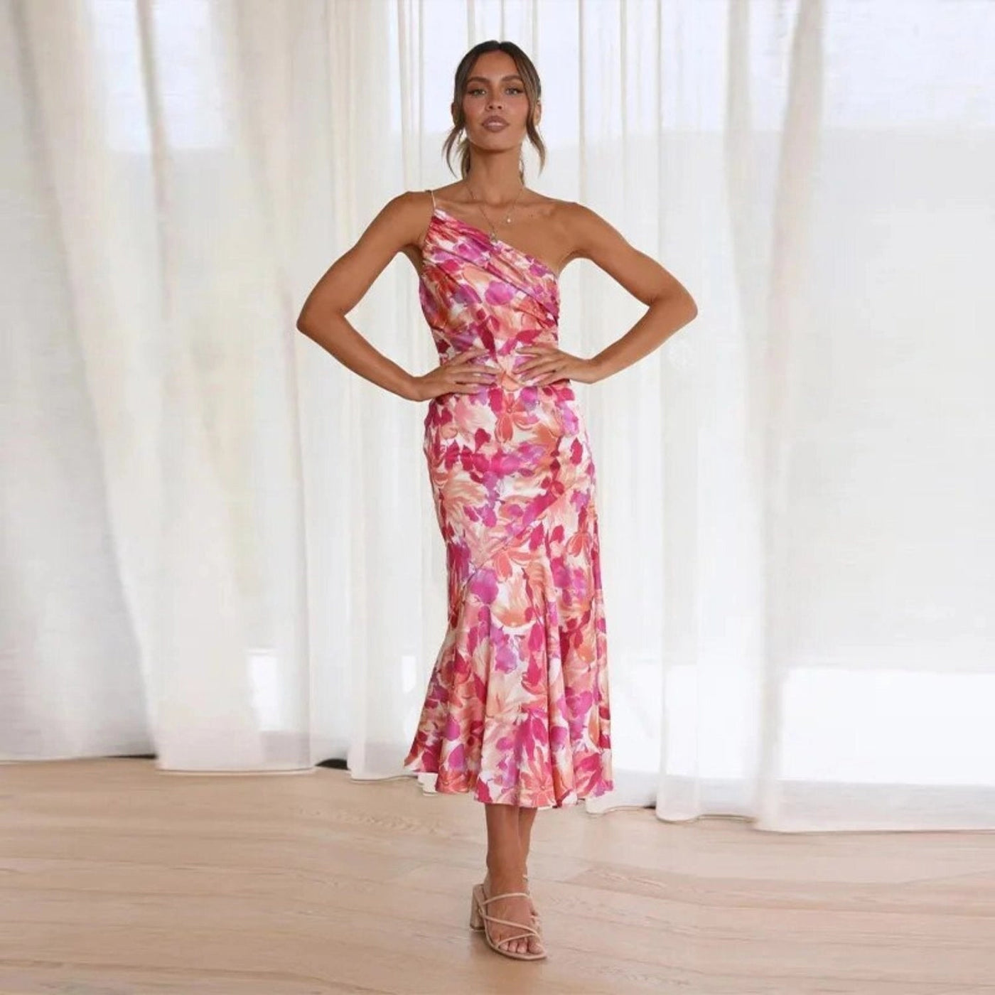 Alice | Asymmetrisches Maxikleid mit floralem Muster für Damen